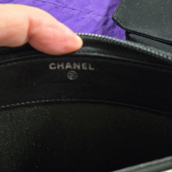 CHANEL Boy Black Quilted Lambskin Zip-around Wallet - Picture 9 of 14